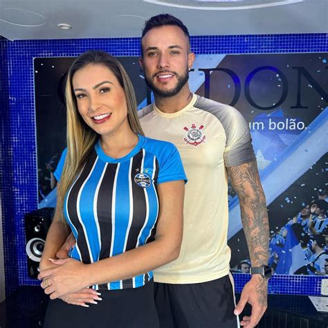 andressa dando o cu|Andressa Urach dando o cu pro novinho dotado